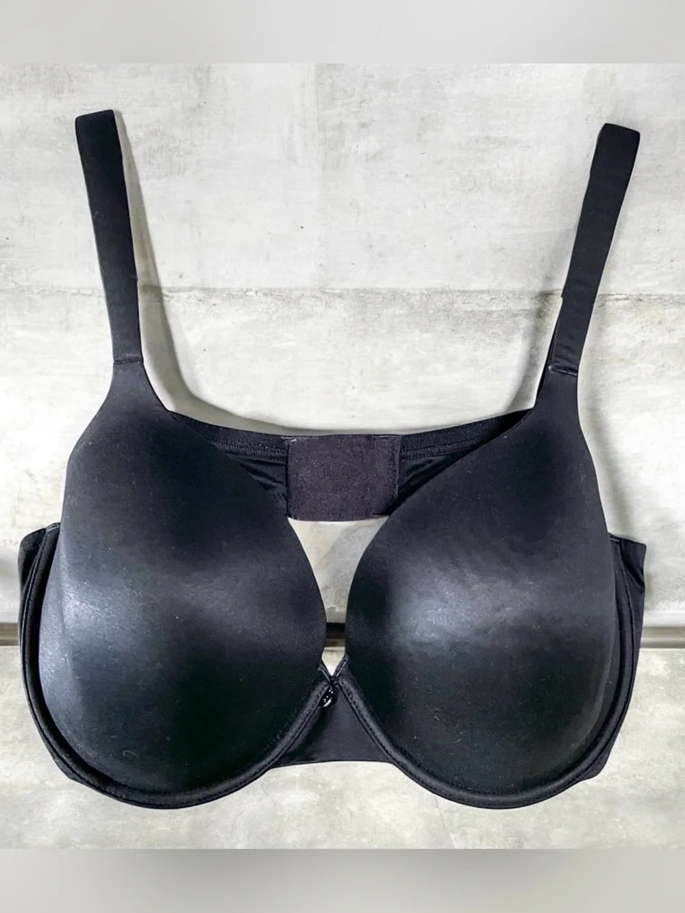 Victoria’s Secret 36DD Lined Perfect Coverage Bra NWOT Black Vintage T-Shirt